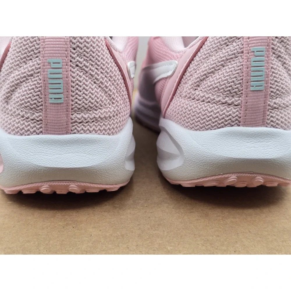 NEW Puma Children's‎ Twitch Runner Sneakers - Color Pink/White - Size 3 Child